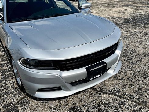 Used 2022 Dodge Charger SXT image 3