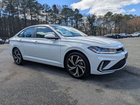 New 2026 Volkswagen Jetta SEL FWD image 2