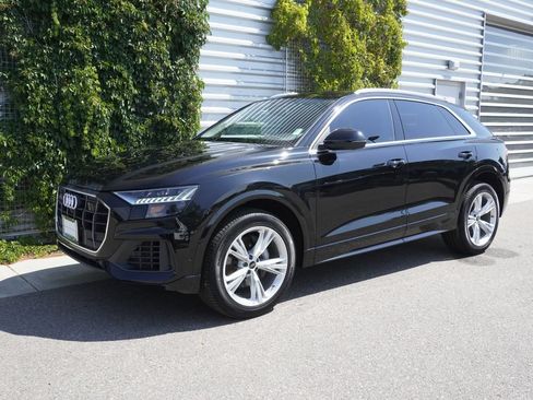 Used 2023 Audi Q8 Premium Plus w/ Premium Plus Package AWD/4WD image 3