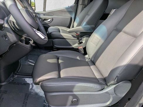 Used 2025 Mercedes-Benz Sprinter 2500 image 15