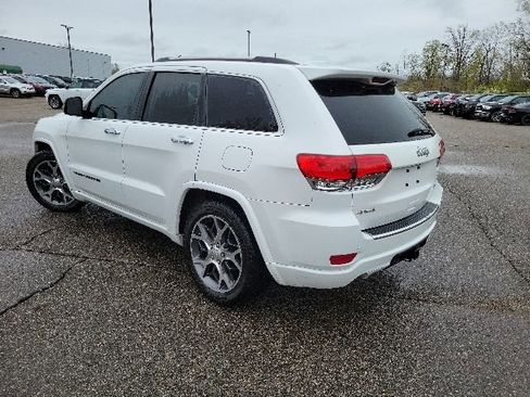 Used 2019 Jeep Grand Cherokee Overland AWD/4WD image 5