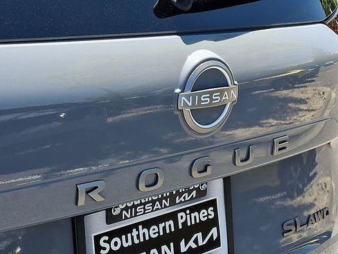 Certified 2025 Nissan Rogue SL w/ Tech Package AWD/4WD image 32