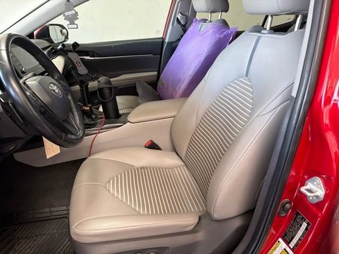 Used 2021 Toyota Camry SE FWD image 15
