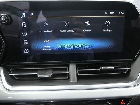 Used 2024 Chevrolet Trax LT w/ Driver Confidence Package image 34