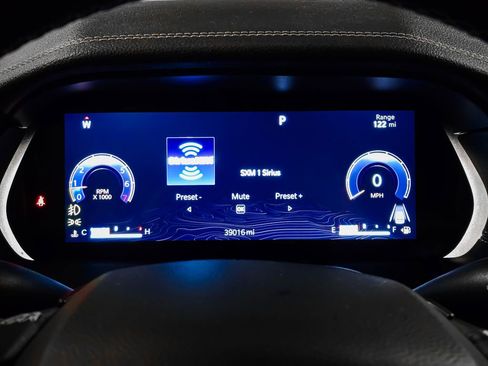 Used 2022 Jeep Grand Cherokee Limited w/ Luxury Tech Group II image 26