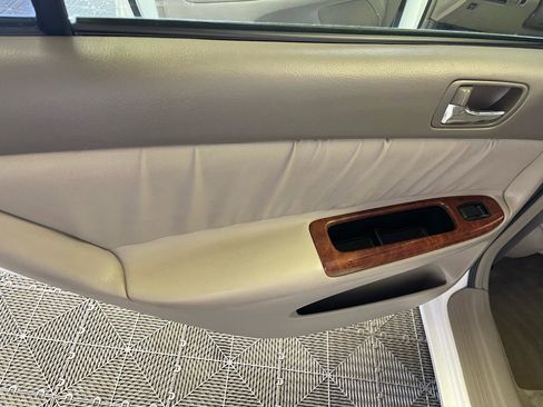 Used 2003 Toyota Camry XLE FWD image 21