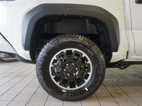 New 2025 Toyota Tacoma TRD Off-Road image 33