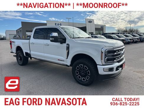 Used 2024 Ford F250 Platinum image 1