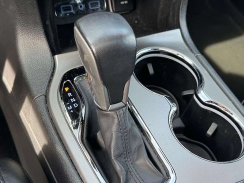 Used 2020 Jeep Grand Cherokee Limited AWD/4WD image 30