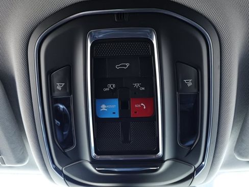 Used 2021 Jeep Grand Cherokee L Laredo w/ Luxury Tech Group I AWD/4WD image 20