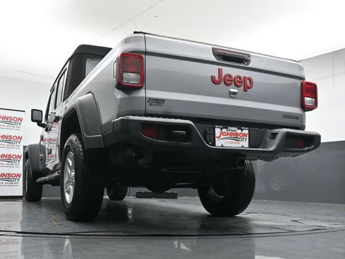 Used 2020 Jeep Gladiator Sport w/ Quick Order Package 24S AWD/4WD image 36
