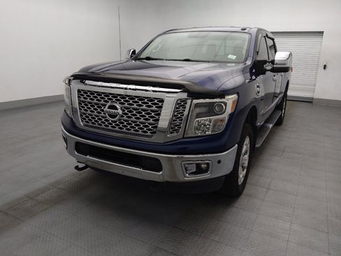 Used 2017 Nissan Titan SL RWD image 15