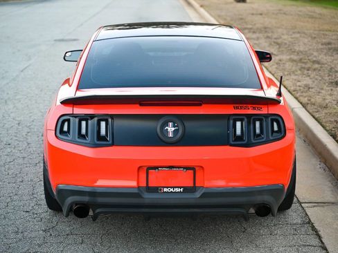 Used 2012 Ford Mustang Boss 302 w/ Boss 302 Accessory Pkg image 13