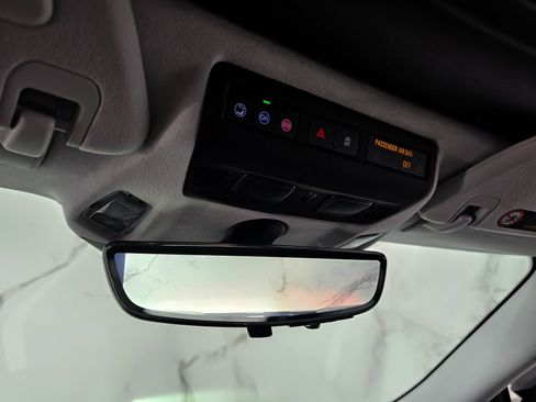 Used 2021 Chevrolet Corvette Stingray Premium Cpe w/ Z51 Performance Package image 38