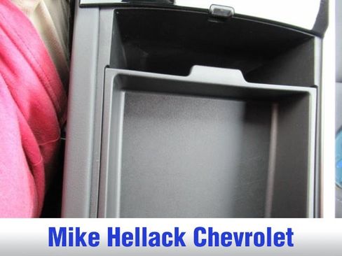 Used 2025 Buick Enclave Preferred FWD image 31