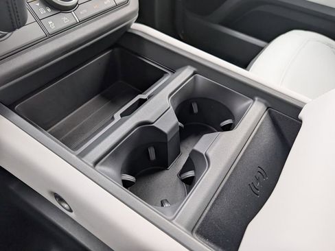 New 2026 Land Rover Defender 110 X-Dynamic SE image 20