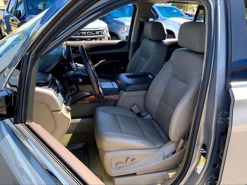 Used 2018 Chevrolet Tahoe Premier AWD/4WD image 8