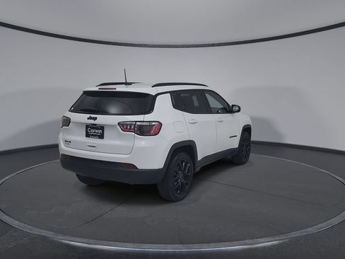 Certified 2025 Jeep Compass Latitude w/ Convenience Group AWD/4WD image 15
