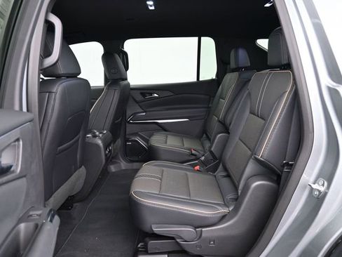 New 2025 Chevrolet Traverse High Country FWD image 29