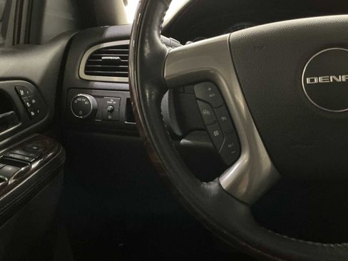 Used 2013 GMC Yukon Denali image 9