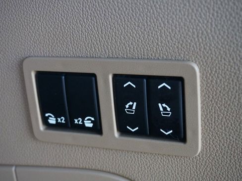 Used 2019 Cadillac Escalade Platinum image 10