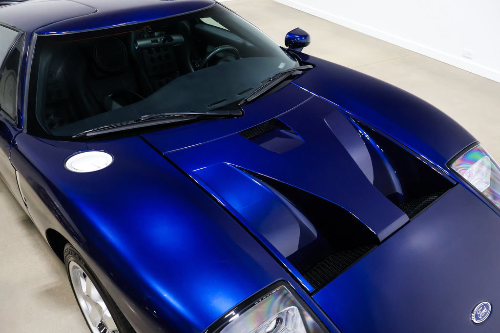 Used 2005 Ford GT RWD image 57