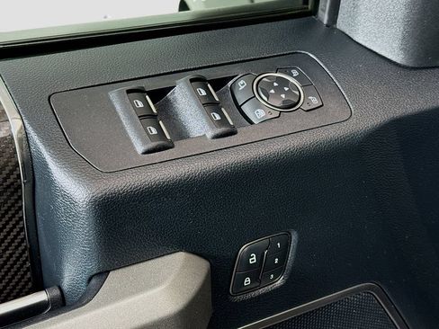 Used 2019 Ford F150 Raptor w/ Equipment Group 802A Luxury AWD/4WD image 18