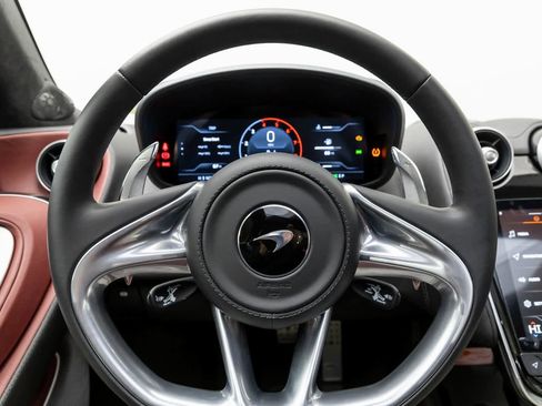 New 2025 McLaren GTS image 14