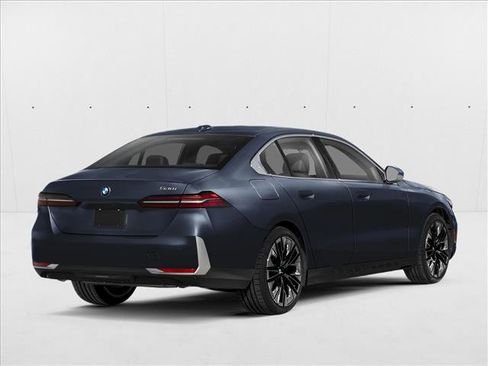 New 2026 BMW 530i image 2