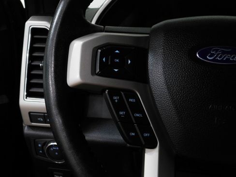 Used 2019 Ford F150 Lariat image 42