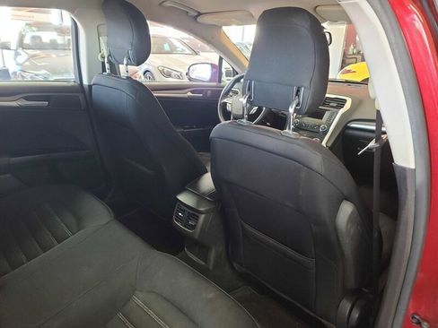 Used 2014 Ford Fusion SE image 17