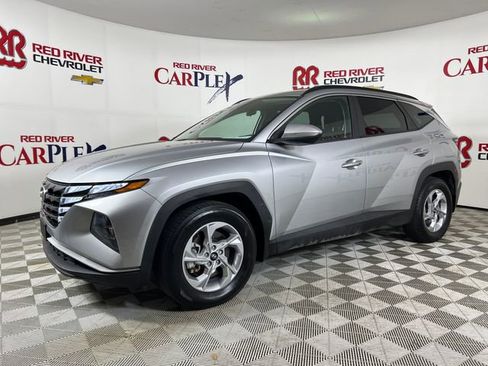 Used 2022 Hyundai Tucson SEL FWD image 3