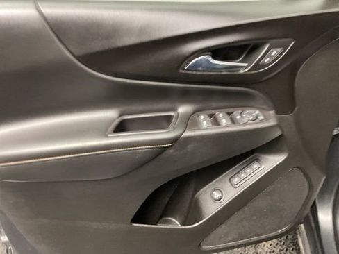 Used 2018 Chevrolet Equinox Premier image 10