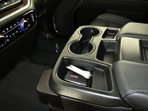 Used 2025 GMC Sierra 1500 SLT image 33