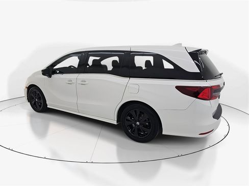 Used 2023 Honda Odyssey Sport image 9