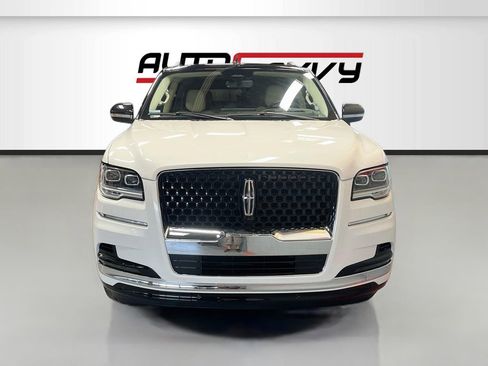 Used 2024 Lincoln Navigator Black Label AWD/4WD image 2