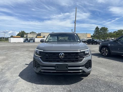 New 2026 Volkswagen Atlas SEL Premium R-Line image 2