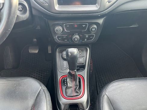 Used 2019 Jeep Compass Trailhawk image 11