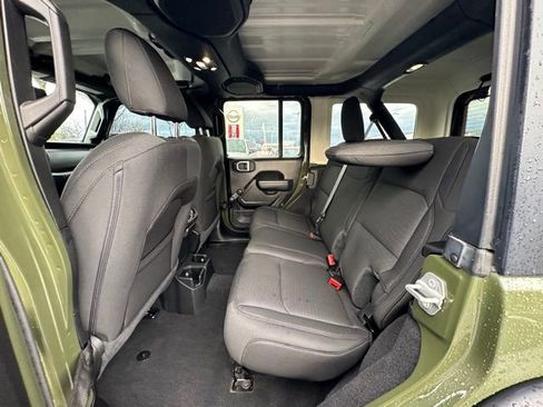 Used 2021 Jeep Wrangler Unlimited Sport image 30