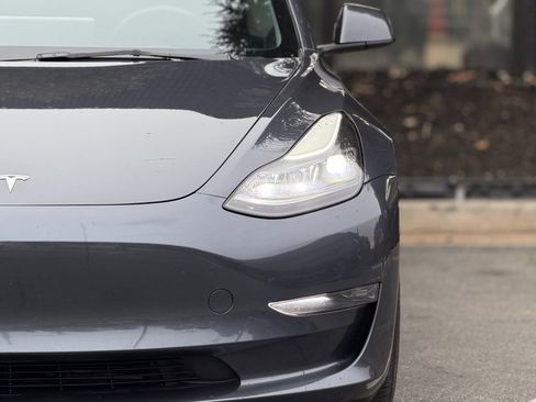 Used 2023 Tesla Model 3 Performance image 5