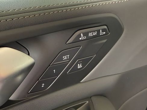 Used 2026 BMW X7 xDrive40i w/ M Sport Package image 19