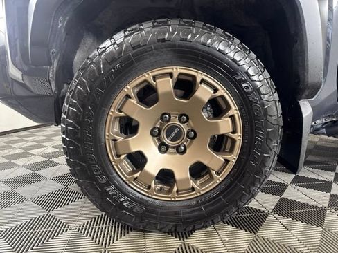 Used 2025 Toyota 4Runner Trailhunter AWD/4WD image 10