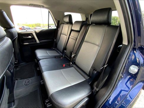 Used 2020 Toyota 4Runner SR5 Premium image 24