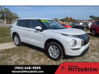 Used 2025 Mitsubishi Outlander ES