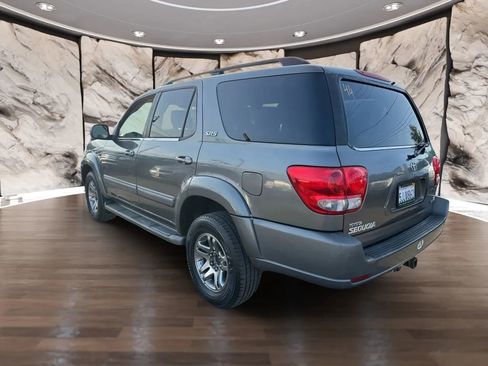 Used 2005 Toyota Sequoia SR5 image 9