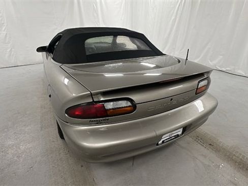 Used 2002 Chevrolet Camaro LT image 5