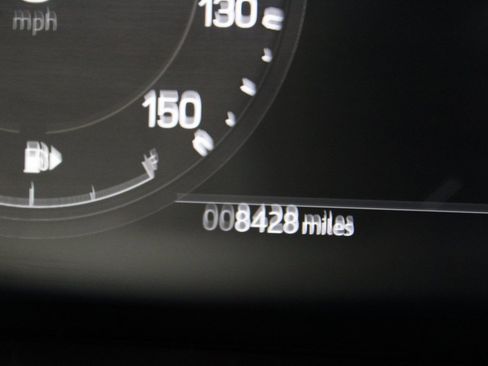 Used 2025 Land Rover Defender 110 X-Dynamic SE image 36