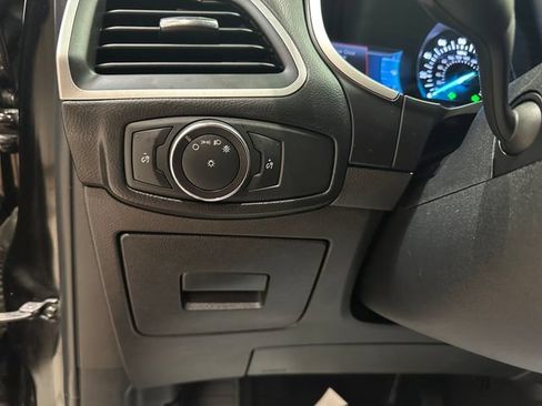 Used 2017 Ford Edge SEL w/ Equipment Group 201A AWD/4WD image 14