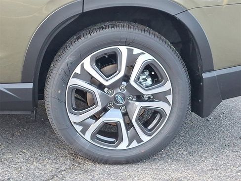 New 2025 Subaru Ascent Limited image 5