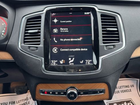 Used 2021 Volvo XC90 T6 Momentum image 24